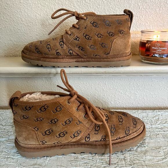 Ugg Nuemel Embossed Chukka Boot Chestnut Brown All Over Logo Womens Size 8 - Picture 2 of 11